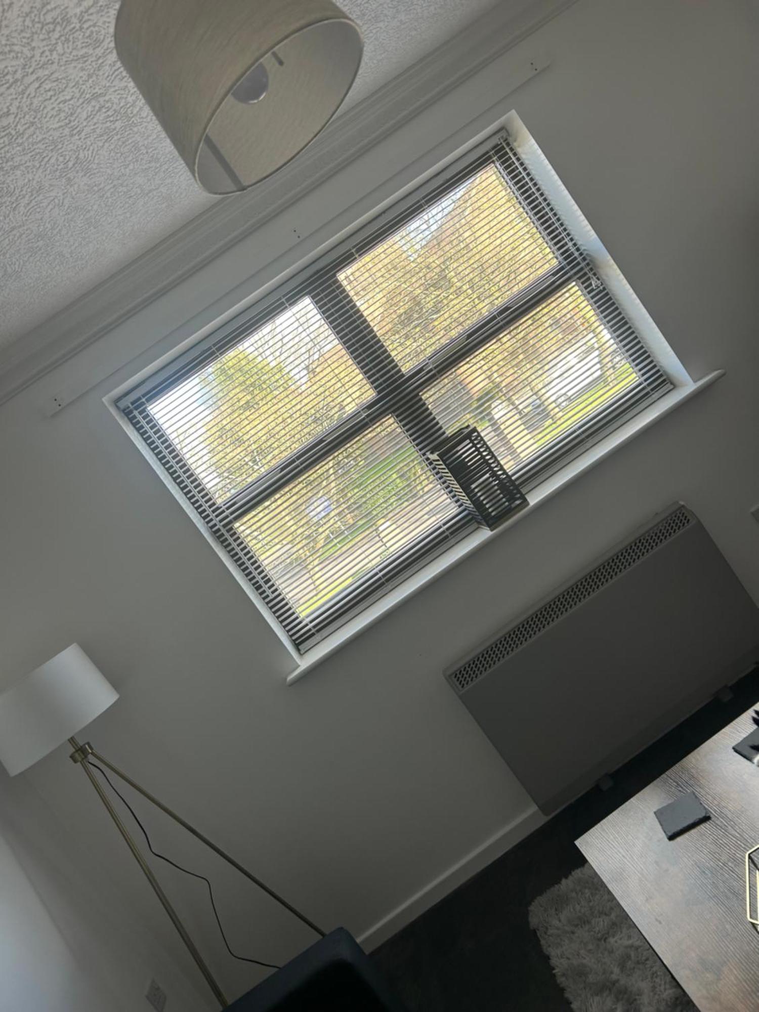 Apartment *rare Find* 3 Story, 2 Bedroom House *